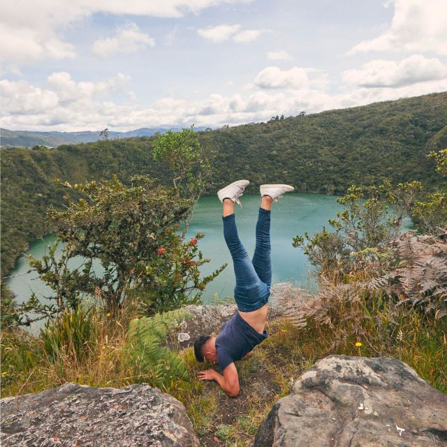 Guatavita Sacred Lake Tour & Casa Loca Shared Tour - The viewpoint hike: what altitude and shoes change