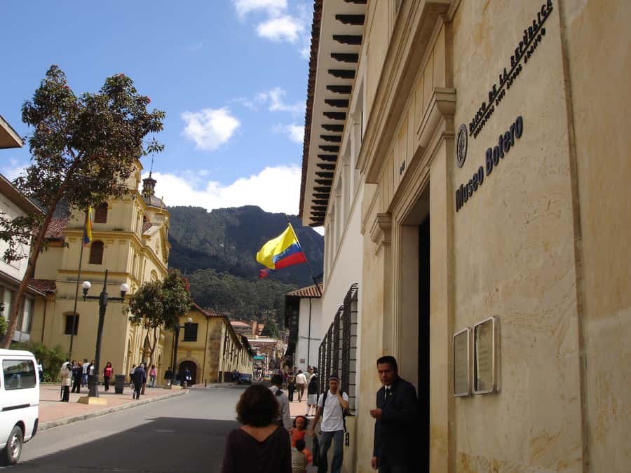 Guided Visit to Botero Museum in Bogota - Inside the Botero Museum: 123 Botero works plus 85 international pieces