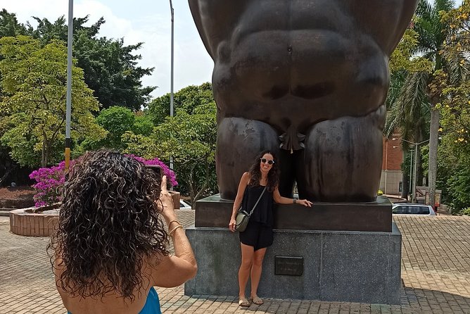 Half day city tour including fruit tasting - Metrocable Juan XXIII: Transit As a City-Shaper