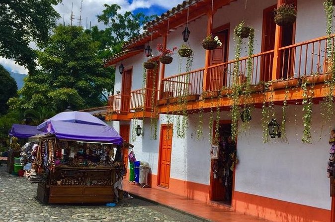 Half-day cultural city tour in Medellin - San Antonio Park, Metro Time, and the Cable Car Panoramas