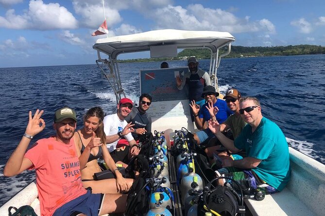 Half-Day Dive Tour in San Andres Island (CERTIFIED DIVERS ONLY) - What you’ll actually see: corals, sea fans, and a wreck option