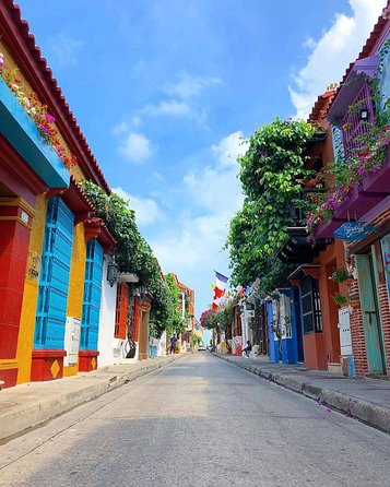 Half-Day Tour of Cartagena by Air-Conditioned Vehicles - Bilingual Guides and Real-World Language Expectations