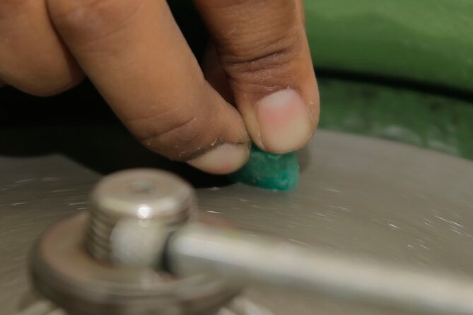 Hands‑On Colombian Emerald Polishing Experience - Why Cartagena emerald polishing feels like a real hands-on lesson