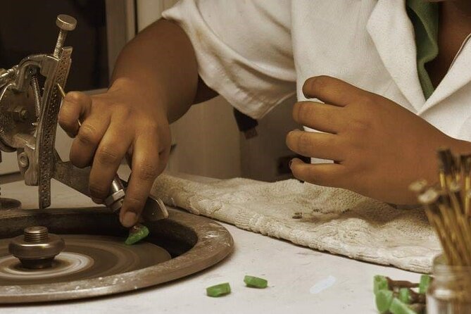 Hands‑On Colombian Emerald Polishing Experience - Take-home emerald: what is included vs what you may want to buy