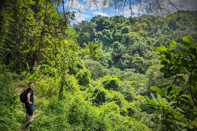 Hiking To Minca - Pozo Azul: The Natural Well Stop You Should Not Rush