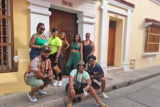 Historical private Tour - Meet Julie Munera, then set your own pace