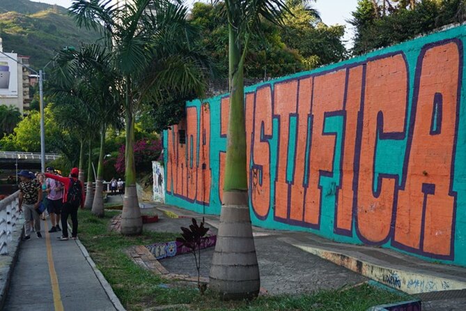 Historical Shared Tour Salsa, Graffiti & Resistance in Cali - Stop 3: Departmental Institute of Fine Arts, Art Meets Sound