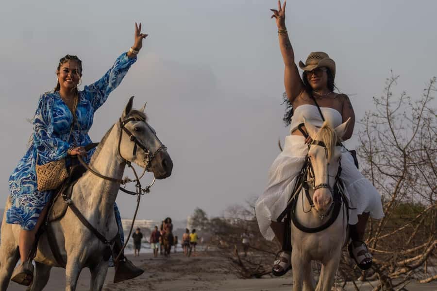 HORSE TOUR IN CARTAGENA BEACH - Should You Book This Horse Tour in Cartagena Beach?