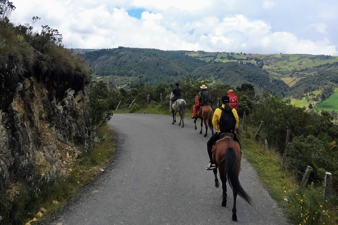 Horseback Riding from Guadalupe to Monserrate Private Day-Tour - A walk in Bogotá and the cable car or funicular descent