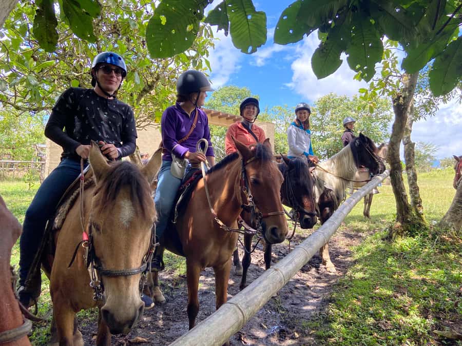 Horseback Riding Tour and visit to Tablón, Chaquira, Pelota - How long it takes and how the day stays manageable