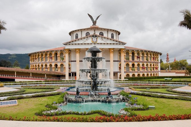 Jaime Duque Park Private Tour from Bogotá. (8 Hrs.) - Lunch included: the simple way to protect your energy for the afternoon