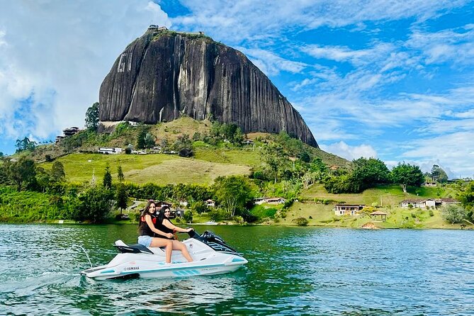 Jetskiing in Guatapé Antioquia - Key things to know before you go