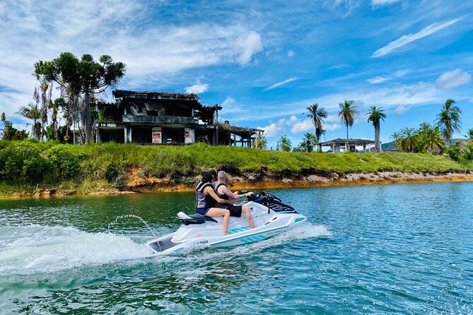Jetskiing in Guatapé Antioquia - Weather, reschedules, and keeping your day intact