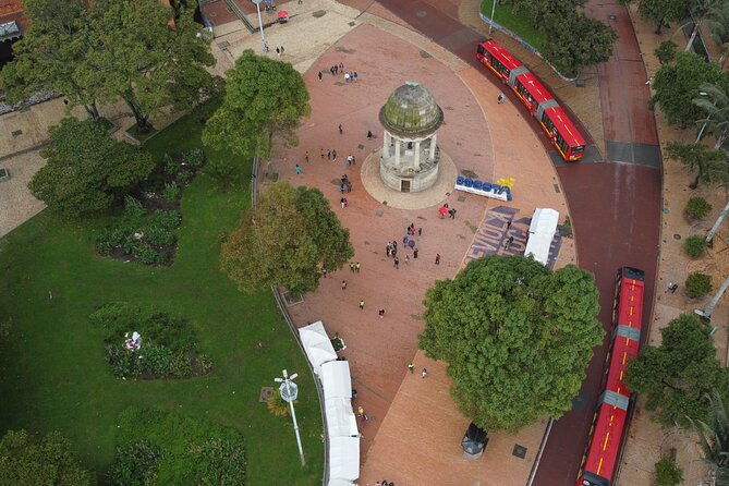 La Candelaria Walking Tour Bogota 3Hr - Plaza del Chorro del Quevedo: From the Muiscas to the Founding of Bogotá
