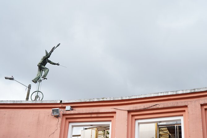 La Candelaria Walking Tour Bogota 3Hr - Tastings and Transportation: Small Stops That Make the Whole Thing Feel Human
