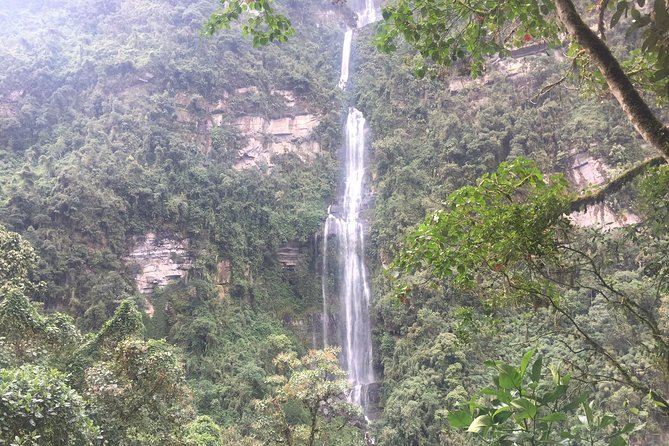 La Chorrera Waterfall - Unique countryside experience close to Bogotá - Your Private Driver-Guide and the Scenic Bogota to Waterfall Transfer