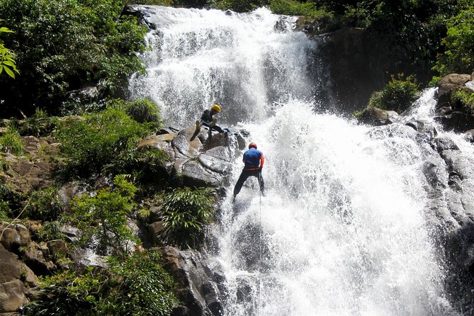La Cuba WATERFALL RAPPELLING and La Planta GIANT NATURAL POOL from MEDELLIN - Key highlights at a glance