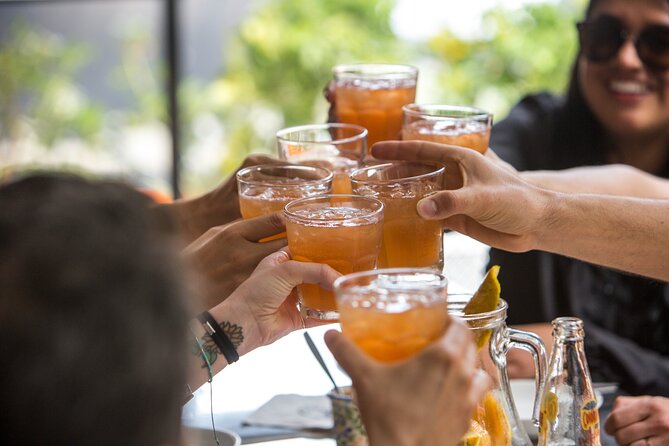 Laureles Food Tour - Avenue Jardín, Designer Shops, and a Cafe-Bar Break