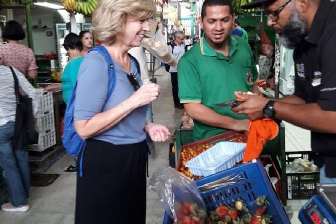 Local Fruit and Market Places Tour - Stop 2: Plaza Minorista, the fruit sampling engine