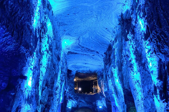 LOCAL GUIDE Zipaquirá PRIVATE TOUR - Salt Cathedral and Salt Oven - Getting There From Bogotá: 9:30 AM Start, Comfortable Private Transport, and Real Bogota Traffic