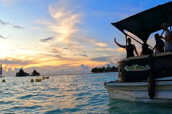 Magical Sunrise on Private Pontoon at the Natural Aquarium - Crew quality: when guidance makes the difference