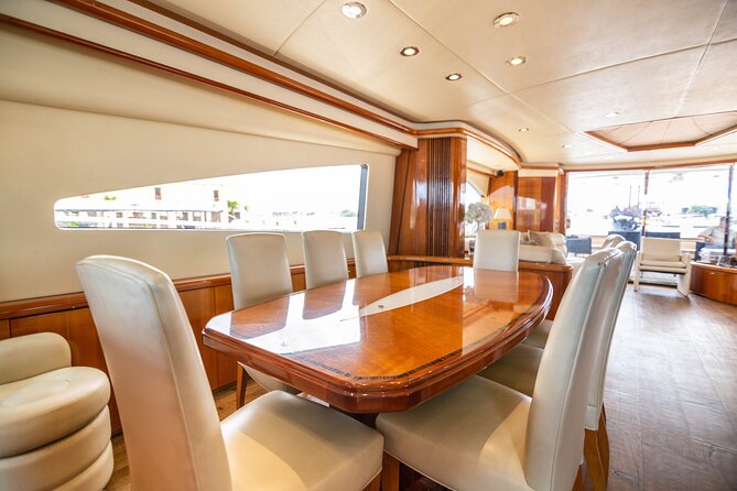 Marlet Sunseeker 82' yacht rental, the largest in Cartagena - Price and value on an 82-foot yacht: what’s included, what’s not, and how to plan food