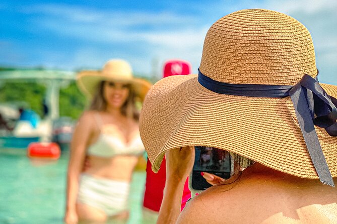 Maximize Your Day: The 5 Essential Stops in the Rosario Islands - Isla Grande at Rosario del Mar Resort Hotel: the welcome drink and the lounge factor