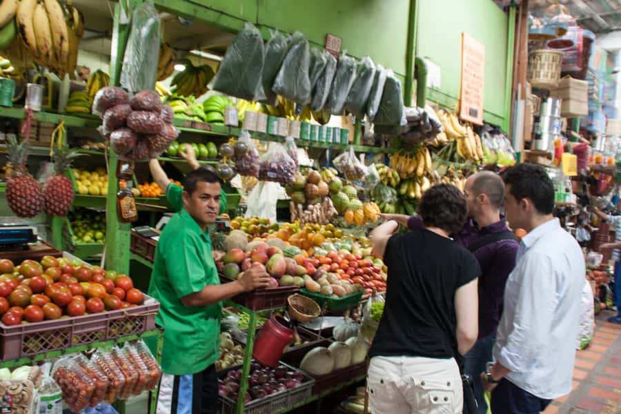 Medellín: 4-Hour Gastronomic Wonders Tour - Tram Ride to Plaza de Flores: Watching Food and Tastings Happen