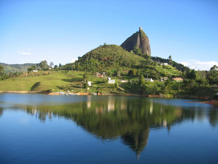 Medellin and Guatape Full Day Pablo Escobar Tour - Why This Medellín and Guatapé Day Feels Different Than a Typical Tour