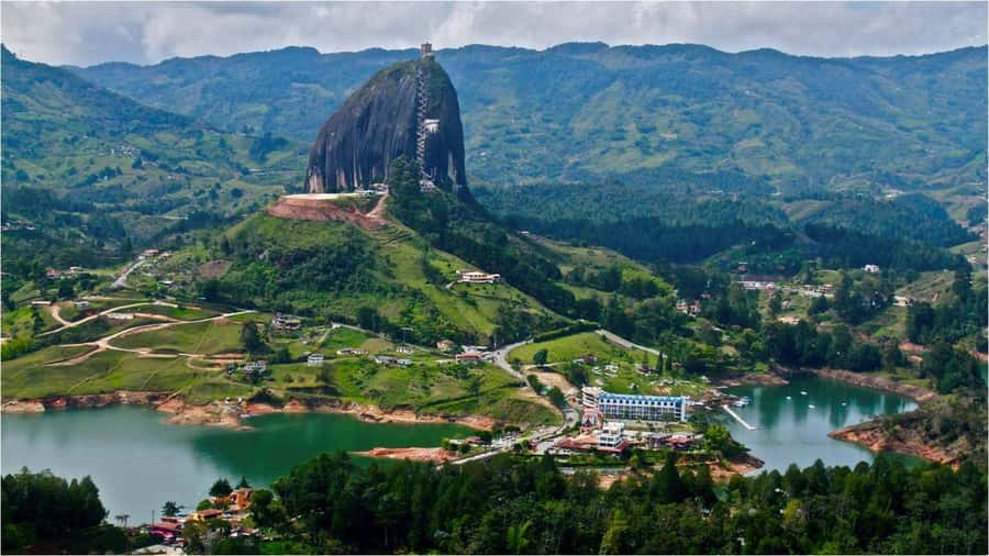Medellin and Guatape Full Day Pablo Escobar Tour - Finca La Manuela: The Abandoned Mansion, Seen From Above and Then From the Water