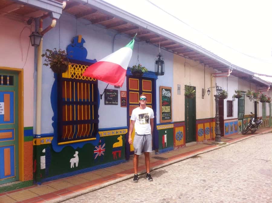 Medellin and Guatape Full Day Pablo Escobar Tour - Guides and Storytelling: The Real Reason This Tour Gets Strong Scores