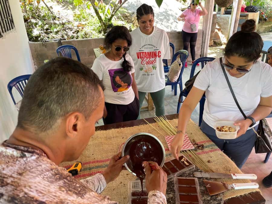 Medellín: Chocolate Tour & Exfoliation in beautiful river - Cocoa-butter exfoliation and waterfall massage, the surprise highlight