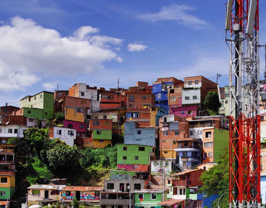 Medellín City Tour and Comuna 13 Experience - Plaza Botero and Parque de los Deseos: art breaks and short guided stories