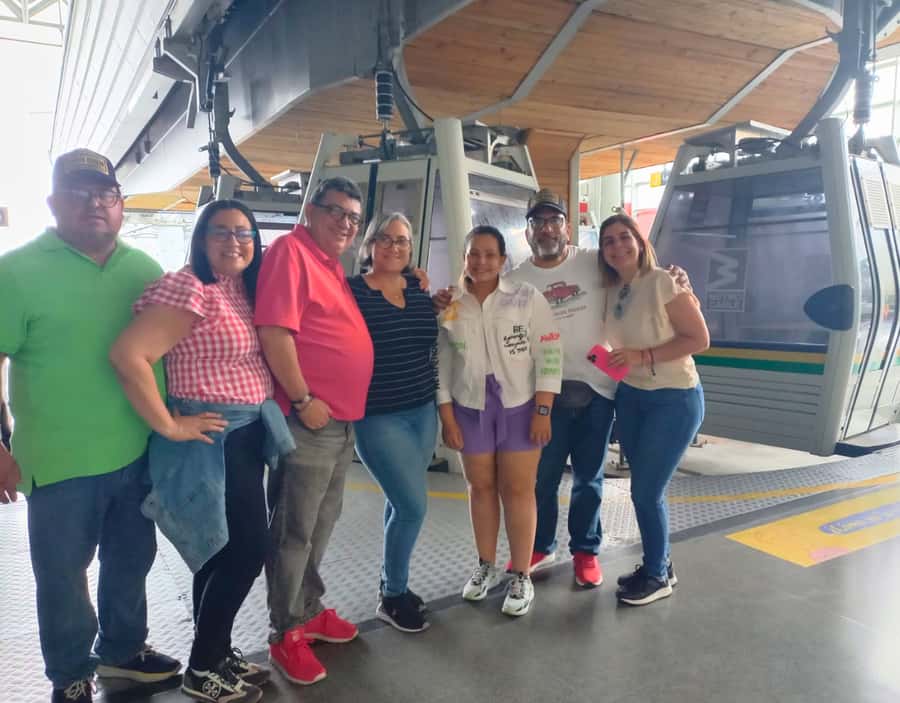 Medellín City Tour and Comuna 13 Experience - Lunch plus pacing: how the day stays workable