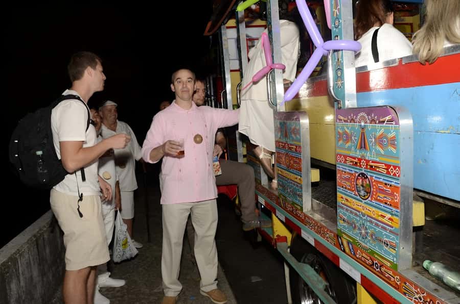 MEDELLIN: CITY TOUR CITY NIGHT TOUR + OPEN BAR - Parques del Río at night: river views and a big Medellín mood shift