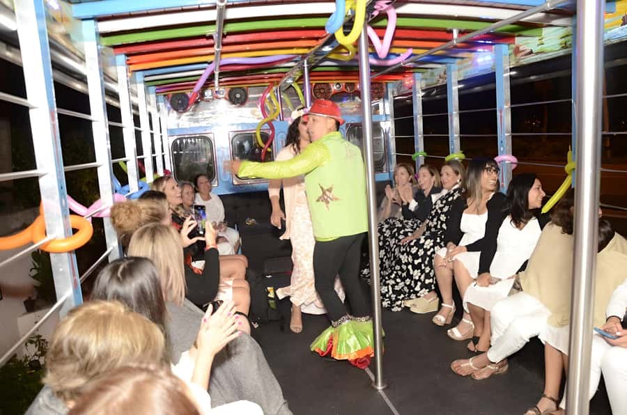MEDELLIN: CITY TOUR CITY NIGHT TOUR + OPEN BAR - Provenza: your cosmopolitan nightlife walk-about