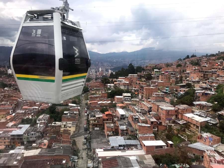 MEDELLIN: CITY TOUR MEDELLIN + GRAFFITOUR COMUNA 13 - A 4-hour Medellín loop with Metro, Metrocable, and Comuna 13 street art