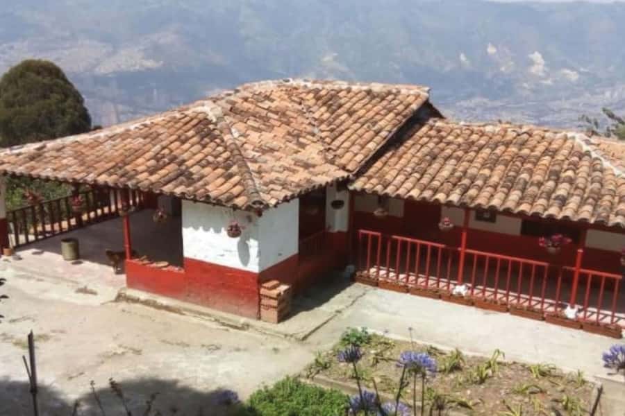 Medellin: Coffee Farm Tour & Spa with Overnight Glamping - Coffee temazcal steam bath and the Naox spring water