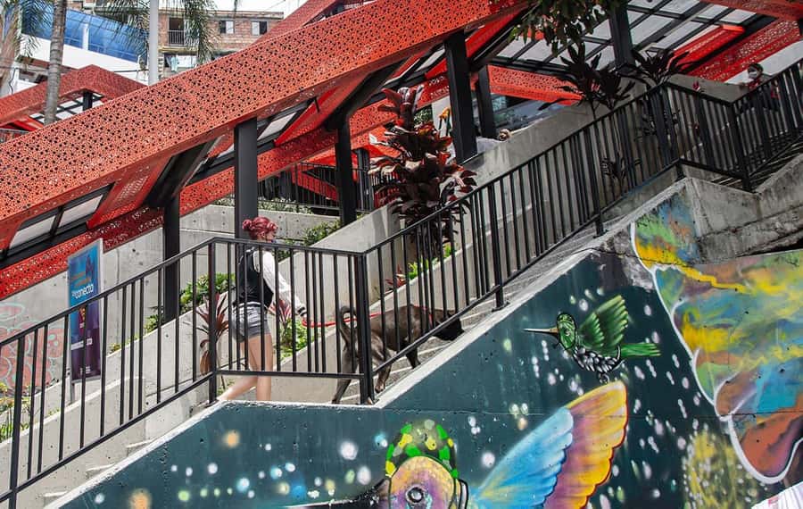 Medellin Commune 13: art, war, love, hate and resilience. - The escalators stop, why it is more than a photo stop