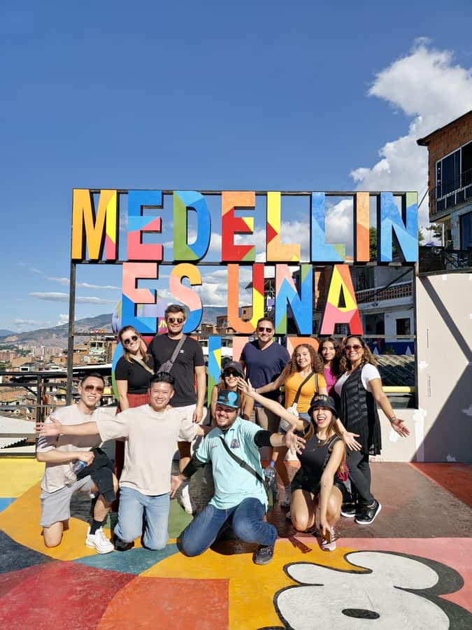 Medellín: Comuna 13 and Graffiti Guided Tour with a Local - Why Comuna 13 with a local guide feels different