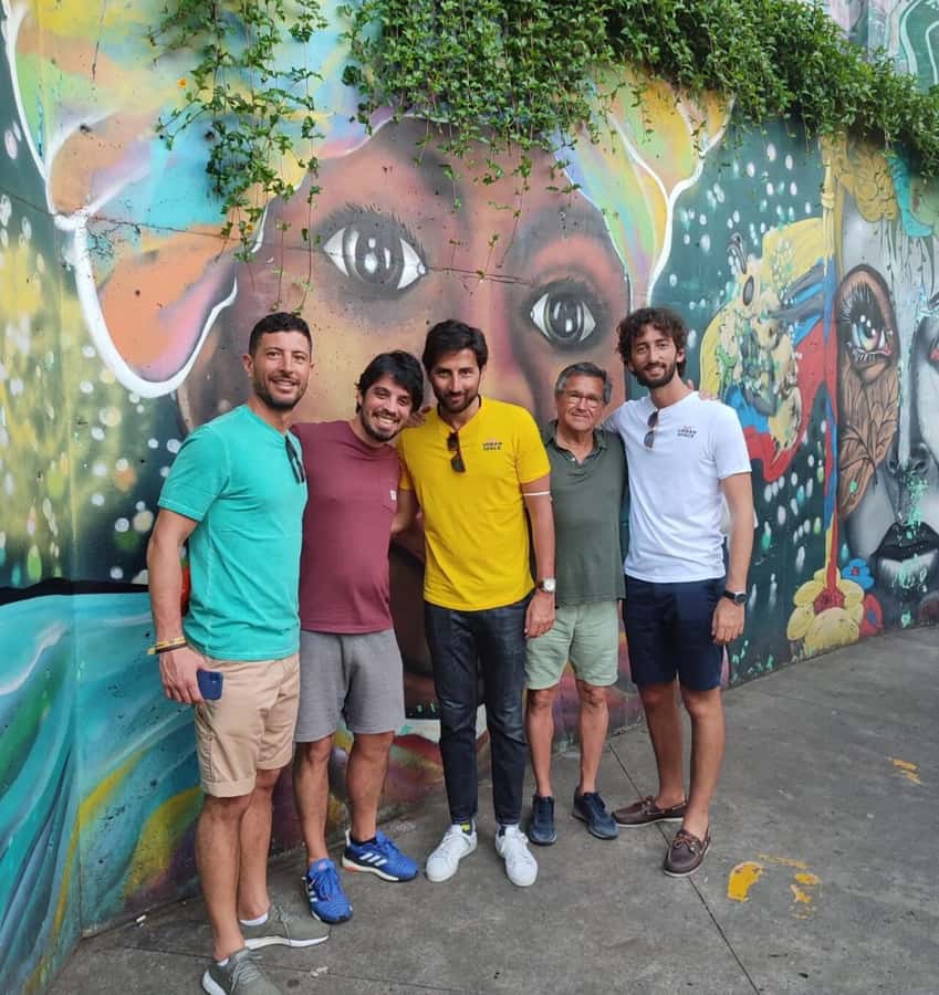 Medellín: Comuna 13 District Tour with Cable Car Ride - Why this Comuna 13 tour feels like more than street art