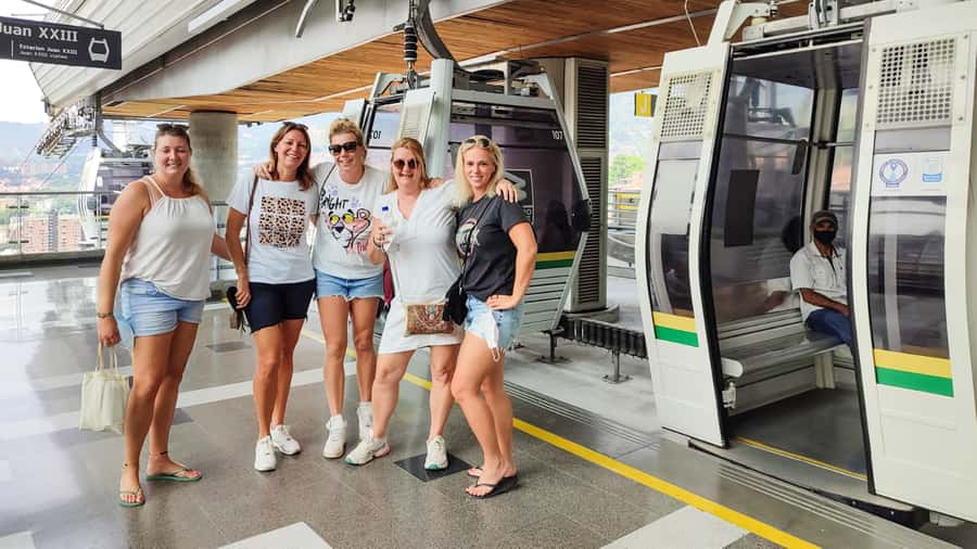 Medellin: Comuna 13 Graffiti Tour, Cable Car & Street Food - Coffee Museum Stop: Why Medellín Coffee Tastes Better Here