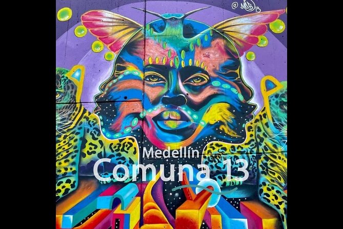 Medellín: Comuna 13 Tour with Spray Painting and ice cream - Cra. 109 #38a-11: Murals, Alleys, Views, and the Graffiti Moment