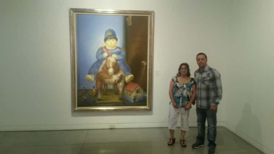 Medellín: Cultural City & Museum Tour - How the statues theme connects the whole tour