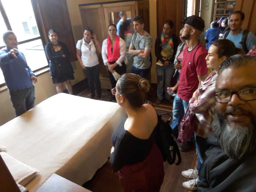 Medellín: Cultural City & Museum Tour - Transfers, private car, and why it is good value at $119