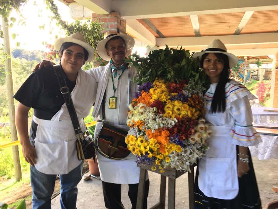 Medellín: Flower Farm & Silletero History Tour - Santa Elena arrives: what the farm visit feels like on the ground