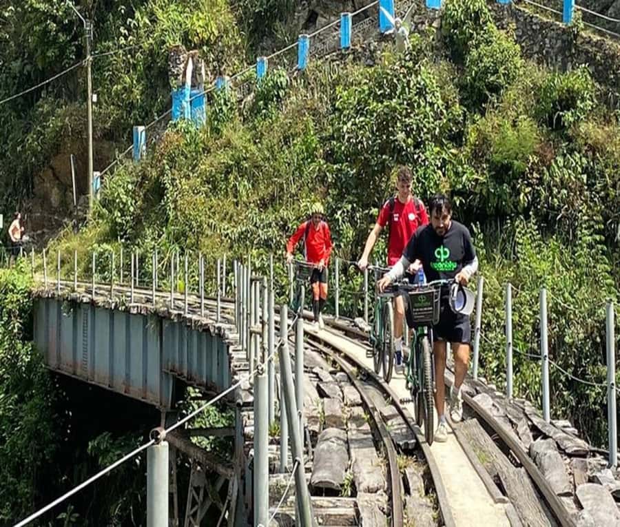 Medellín: Full-Day Mountain Bike Tour with Lunch - The Ride on Old Railway Roads: Tunnels, Bridges, and Views