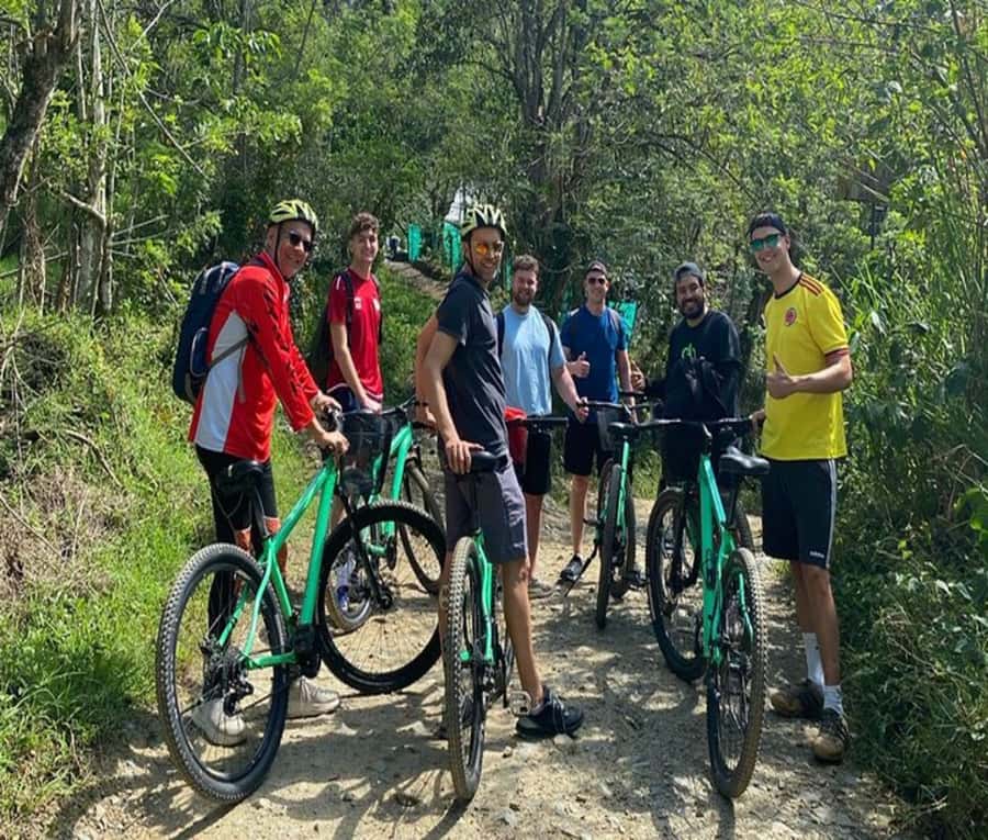 Medellín: Full-Day Mountain Bike Tour with Lunch - Meeting, Coffee, and Safety: What the Morning Really Covers