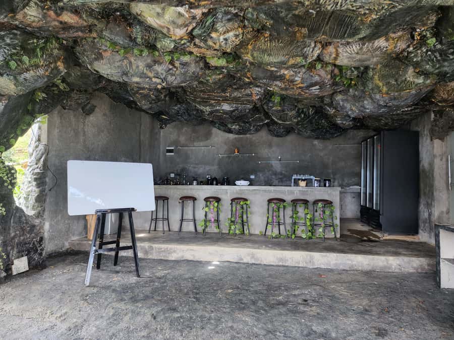 Medellin: Glamping Spa and coffee tour Experience - Sleeping in a coffee cave: glamping, but practical
