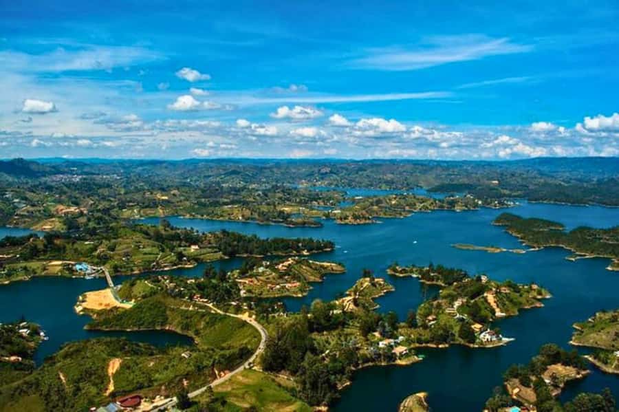 Medellin: Guatape and El Penol Rock Day Trip with Boat Ride - Alto del Chocho and Casa al Revés: popular, but entrances cost extra